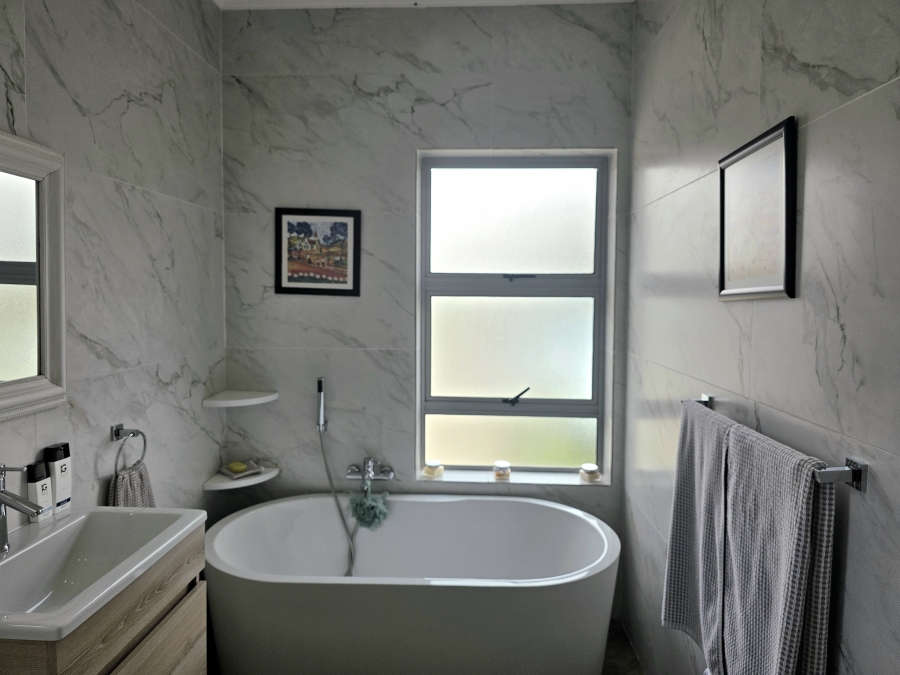 To Let 5 Bedroom Property for Rent in St Helena Free State